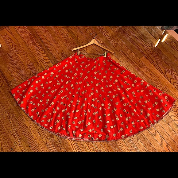 Gorgeous RARE Free People linen cotton full skirt size 10 Red w Gold flowers - Picture 2 of 10